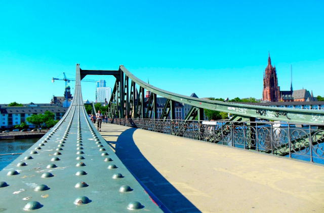 アイゼルナー・シュテグ 　鉄の橋