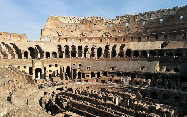 ローマ観光 コロッセオ