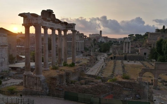 ローマ観光 カンピドーリオの丘からフォロ・ロマーノ